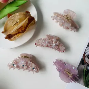 5-piece set of elegant marble acetate hair clips with floral patterns and pearls