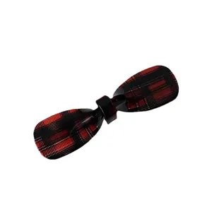 Eleganter rot-schwarz karierter Acetat-Haarclip mit Hochglanz-Finish für Damen