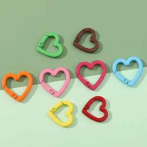 Mousquetons en forme de cœur colorés en 8 tons acidulés pour porte-clés DIY et accessoires