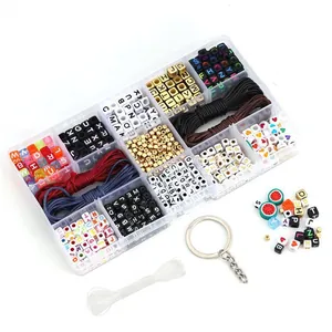 DIY-Schmuckset mit Acryl-Buchstabenperlen, Webschnüren und einer Aufbewahrungsbox