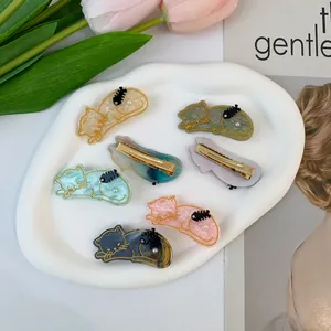 Set mit 7 niedlichen Katzen-Haarklammern aus Acryl mit Glitzer und Perlen-Details