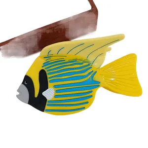 Pince à cheveux poisson tropical jaune et bleu en acétate premium collection océan