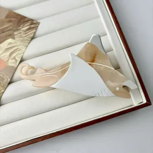 Cartoon stingray hair claw clip made of acetate with elegant marble texture pattern