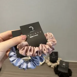 Set di elastici per capelli in raso di seta nei colori rosa antico e blu chiaro