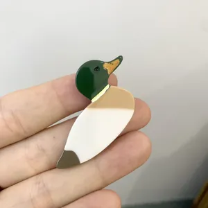 Pince à cheveux colvert en acétate faite à la main avec une finition brillante vert et blanc