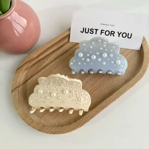 Pinces à cheveux nuage avec perles fantaisie en bleu clair et crème, lot de deux