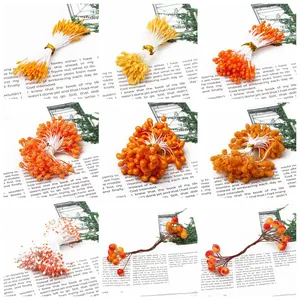 Neuf lots de pistilles floraux et baies orange et jaunes pour accessoires DIY
