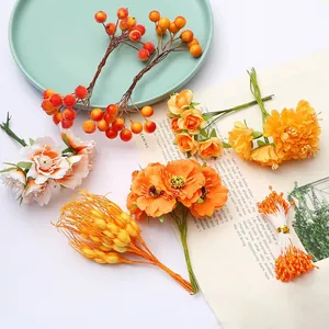 Ensemble de roses en soie orange et baies pour accessoires cheveux et artisanat DIY
