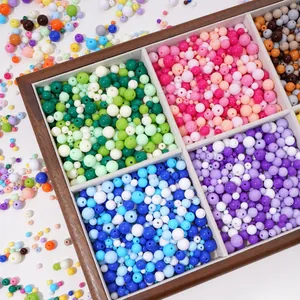 Perline tonde in acrilico colorate in scatola di legno per creazione gioielli fai da te