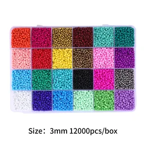 Draufsicht auf 24-Farben 3mm Glasperlen Set mit 12000 Stück in praktischer Sortierbox