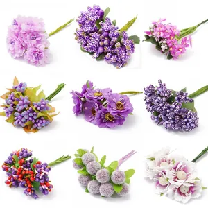 Surtido de flores violetas y bayas de espuma para creación de joyas DIY y decoración