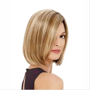 Seitenansicht eines kurzen Bob-Perücke mit glatten aschblonden Highlights und Stufen