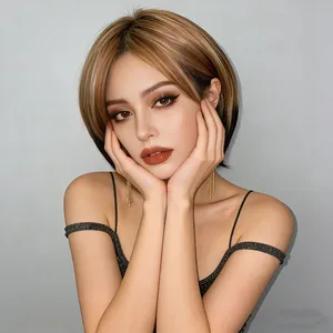 Kurze gerade braune Bob-Perücke mit blonden Highlights und elegantem glattem Finish