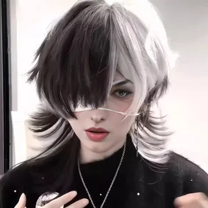 Perruque courte noire et blanche pour cosplay avec frange droite et dégradée