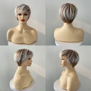 Vues sous quatre angles d'une perruque synthétique courte et dégradée, blond cendré et brun