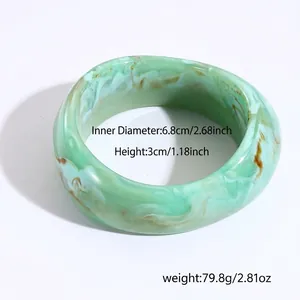 Specifiche dettagliate delle dimensioni per bracciale largo in resina verde agata