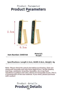 Detailed dimensions of green acrylic geometric earrings with golden frames and dimensions