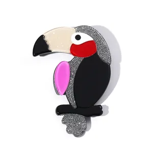Französische Vintage Toucan Brosche aus Acryl handgefertigt mit Glitzer und lebhaften Farben