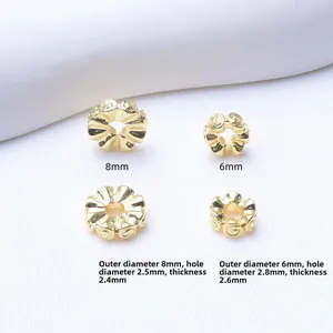 18K vergoldete Blumenzwischenperlen für Schmuck in 6mm und 8mm Größen mit Metalloberfläche