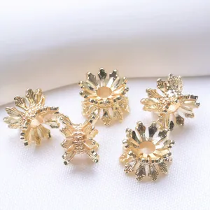 Set de 5 piezas de cuentas espaciadoras florales bañadas en oro 18K para joyería DIY