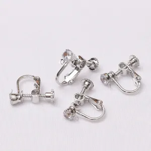 Zilveren clip-on oorbel converters met 4mm zirkonia en schroefsluiting voor gaatjesloze oren