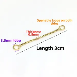 Detailweergave van 3cm 14K vergulde boxketting met 0.8mm breedte en openbare ringen