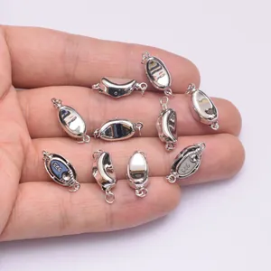Détail des fermoirs ovales en argent sterling 925 pour création de bijoux en perles