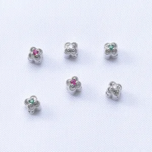 Cuentas espaciadoras de trébol bañadas en oro 14K con circón colorido para joyería DIY