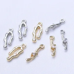 Details von 14k vergoldeten Ohrring-Anhängern mit Zirkonia für DIY-Schmuck-Herstellung