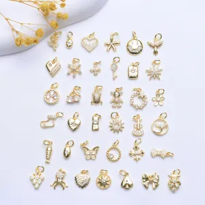 Pendentifs en Cuivre Plaqué Or 18K avec Micro Zircone Accessoires de Bijoux DIY Breloques Cœur Papillon Nœud pour Colliers Bracelets Femme