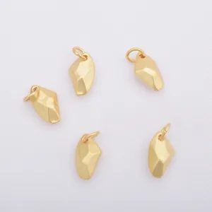 Lot de cinq pendentifs géométriques irréguliers en or mat pour bijoux DIY et bracelets
