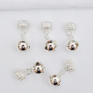 Pendentifs cloche fleurie creuse plaqués or 14K pour bijoux DIY lot de cinq pièces