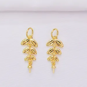 Detail van 18k vergulde tarwe-aar hanger met parelpin voor DIY sieraden maken