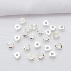 Perline distanziatrici a triangolo in argento lucido per gioielli fai-da-te metallici