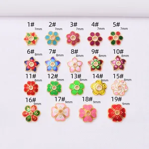 Bunte Emaille-Blumenzwischenperlen in 7mm bis 9mm für die DIY-Schmuckherstellung