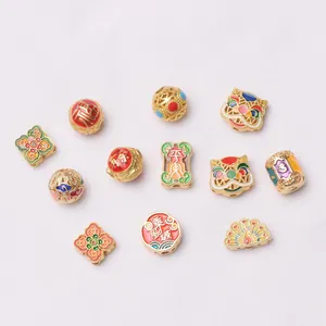 Détails de perles de bijoux DIY avec danse du lion traditionnelle chinoise et porte-bonheur