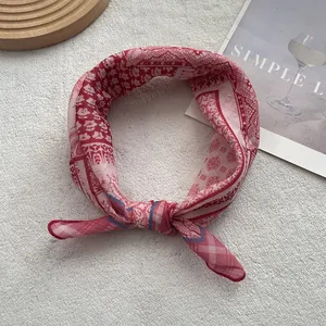 Foulard retrò in cotone e lino con stampa floreale rossa e rosa e bordo blu