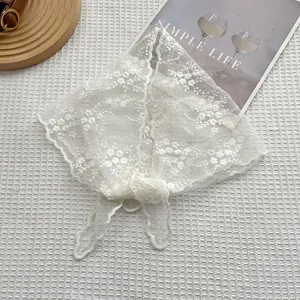 Elegant white lace floral embroidery triangle headscarf for women in vintage pastoral style