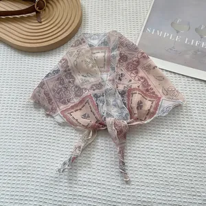 Roze en blauwe zijden bandana sjaal met paisley en bloemenpatroon voor dames