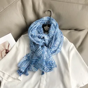 Châle de soleil bohème bleu à motif feuilles de bananier avec glands pour femmes