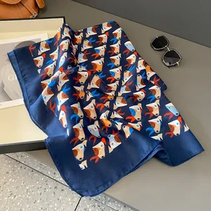 Sciarpa di seta blu navy con stampa astratta di cuccioli e accessori alla moda
