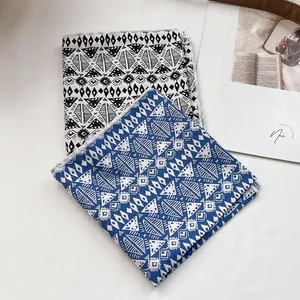 Carré de coton bohème à motifs floraux et géométriques pour la coiffure et les accessoires