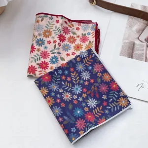Bandana floral en coton de style coréen en bleu marine et beige avec broderies