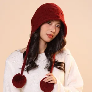 Winter wool pumpkin pumpkin cloak style knitted hat for women with pom-poms in dark red