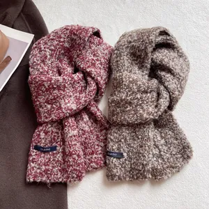 Sciarpe invernali in misto lana boucle bordeaux e caffè con caldo motivo lavorato