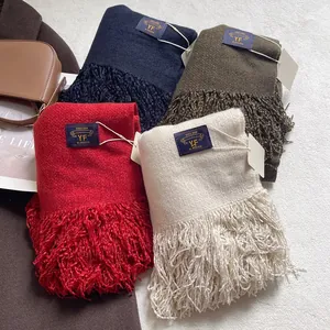 Sciarpe con nappe in blu navy, verde, rosso e bianco, calde per l'inverno