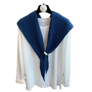 Châle triangulaire en 100% pure laine bleu roi avec motif côtelé et style à lacets