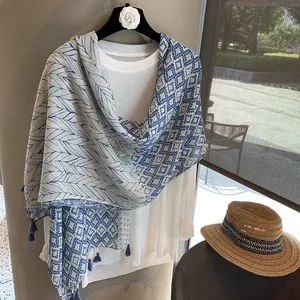 Écharpe d'été bleue à motif de feuilles et franges, châle de plage léger et élégant