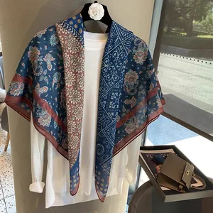 Retro-Vierecktuch mit Paisleymuster in Marineblau und Burgund, eleganter Damenschal