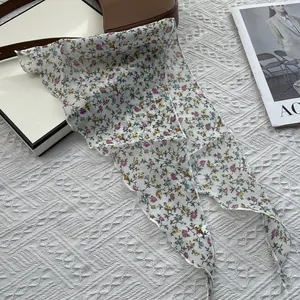 Foulard étroit en coton et lin à fleurs à utiliser comme bandeau ou tour de cou chic
